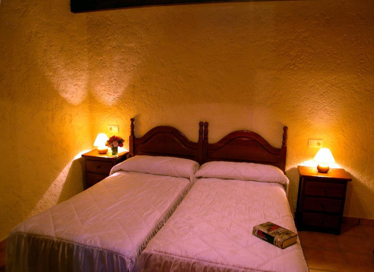 Turismo Rural El Sidron Guest House Pilona Exterior photo