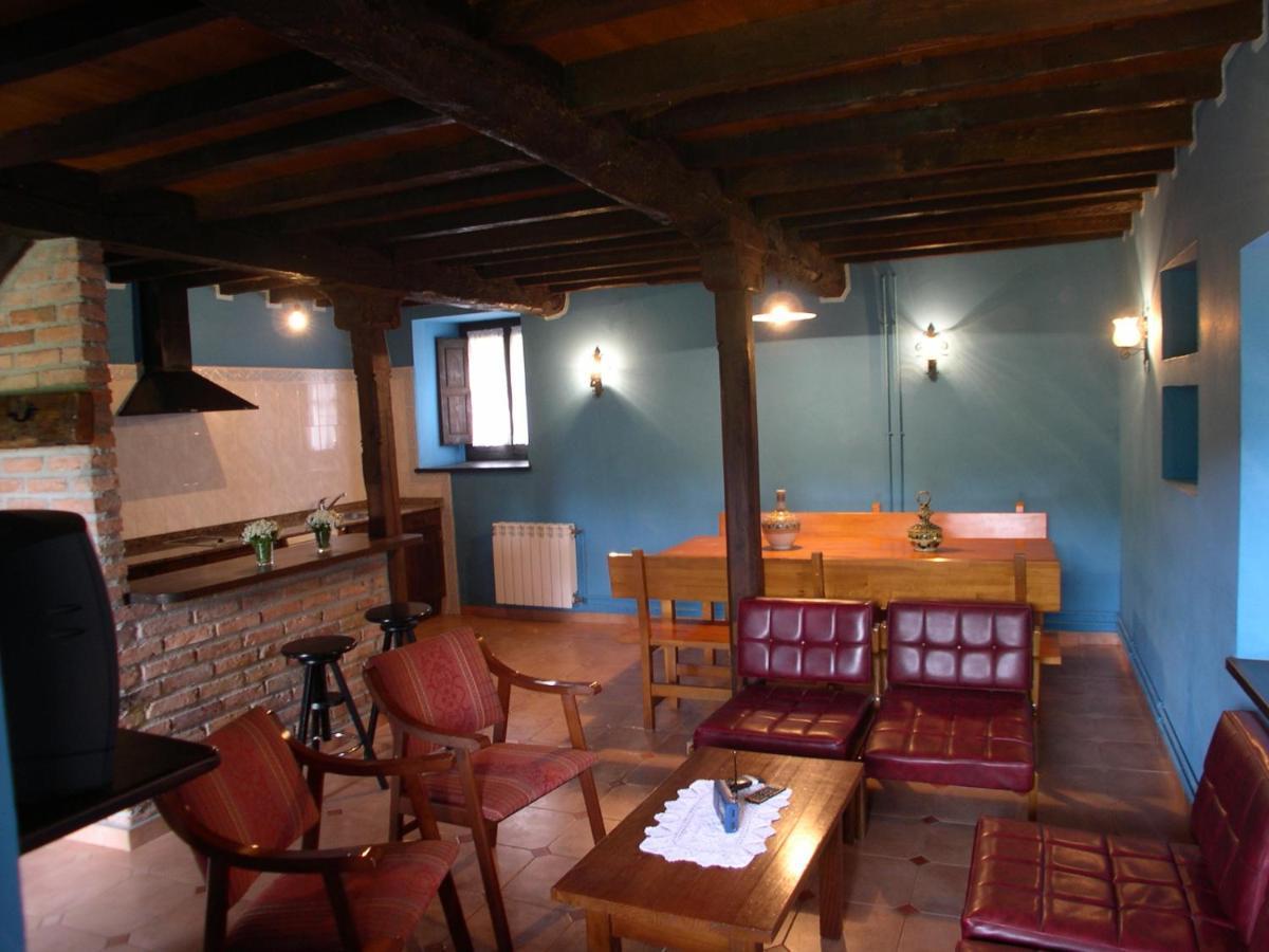 Turismo Rural El Sidron Guest House Pilona Exterior photo