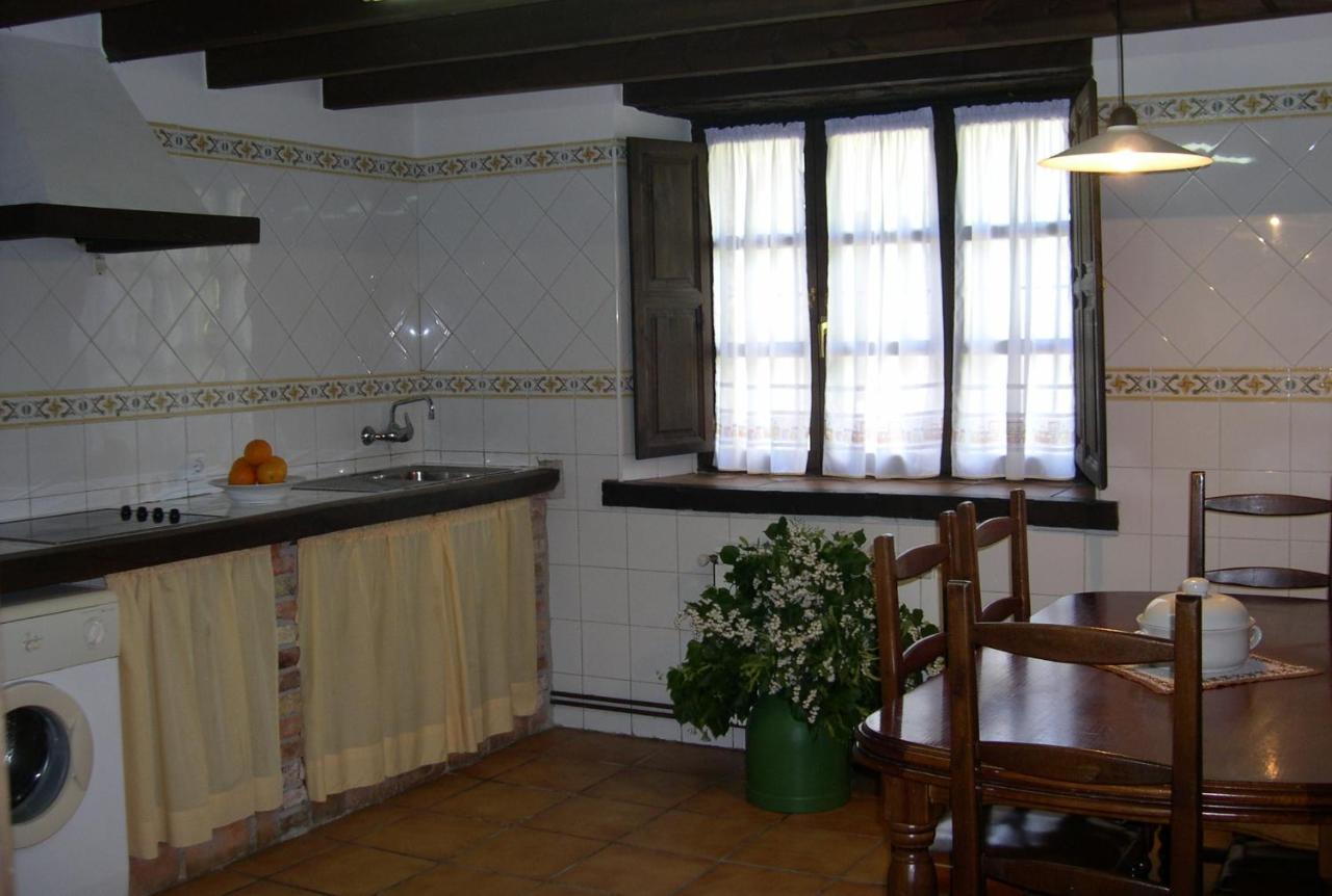 Turismo Rural El Sidron Guest House Pilona Exterior photo
